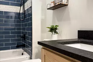 8183 Old Oak Dr, Demotte, IN 46310 - Photo 34