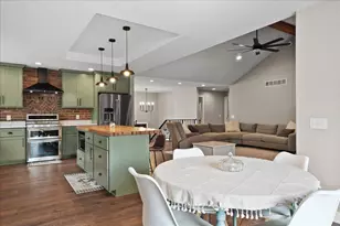 8183 Old Oak Dr, Demotte, IN 46310 - Photo 18