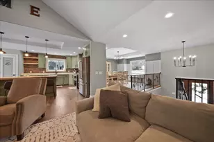 8183 Old Oak Dr, Demotte, IN 46310 - Photo 20