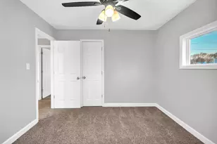 515 S Indiana St, Hobart, IN 46342 - Photo 12