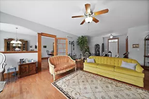 430 Oak Breeze Dr, Valparaiso, IN 46383 - Photo 4