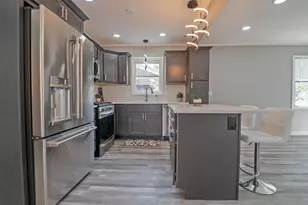 845 Floyd St, Gary, IN 46403 - Photo 6