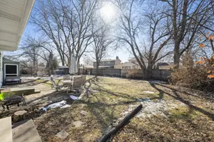 1040 Fran-lin Pkwy, Munster, IN 46321 - Photo 20