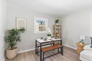 202 Northview Dr, Valparaiso, IN 46383 - Photo 6