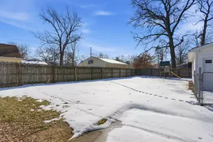 202 Northview Dr, Valparaiso, IN 46383 - Photo 16