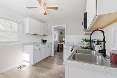 202 Northview Drive, Valparaiso, IN 46383 - Photo 8