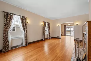 109 Elmwood Pl, Crown Point, IN 46307 - Photo 6