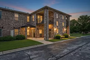 1346 Parke Dr, Crown Point, IN 46307 - Photo 1