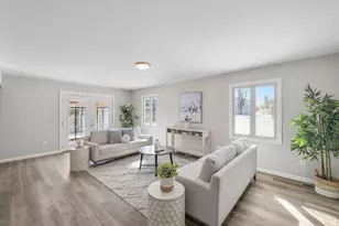 943 Pawnee Dr, Crown Point, IN 46307 - Photo 4