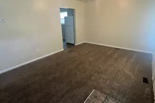 550 S Wayne St, Gary, IN 46403 - Photo 8