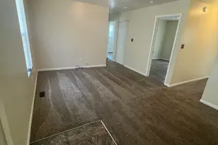 550 S Wayne St, Gary, IN 46403 - Photo 6