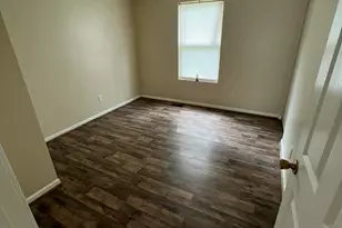 550 S Wayne St, Gary, IN 46403 - Photo 12