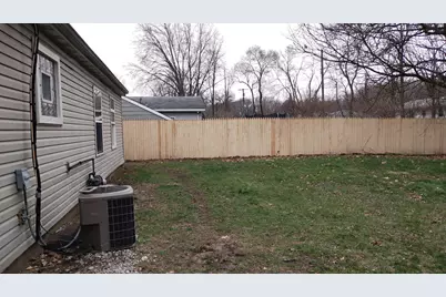 550 S Wayne Street, Gary, IN 46403 - Photo 14