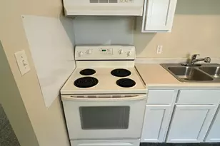 550 S Wayne St, Gary, IN 46403 - Photo 2