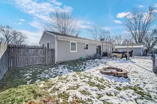 768 Devonshire Rd, Valparaiso, IN 46385 - Photo 16