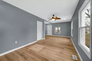 2790 Emerson St, Portage, IN 46368 - Photo 8