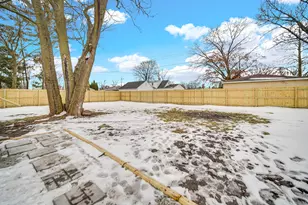 2790 Emerson St, Portage, IN 46368 - Photo 22