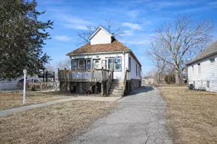 537 173rd St, Hammond, IN 46324 - Photo 1