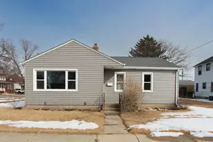 1802 Washington St, Michigan City, IN 46360 - Photo 2