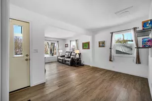 1602 E 300 S, La Porte, IN 46350 - Photo 4