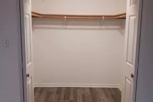 6070 Pennsylvania Dr, Merrillville, IN 46410 - Photo 10