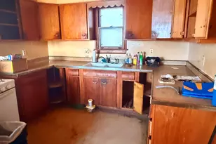 1516 Steiber St, Whiting, IN 46394 - Photo 4