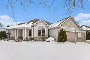 1673 N Summit Dr, La Porte, IN 46350 - Photo 2