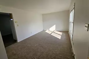 706-708 Carla Dr, Chesterton, IN 46304 - Photo 2