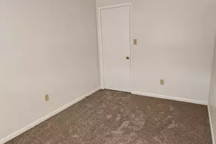 706-708 Carla Dr, Chesterton, IN 46304 - Photo 8