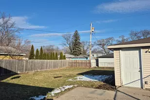 1115 N Oakwood St, Griffith, IN 46319 - Photo 22