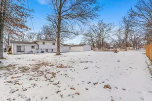 2803 Teresa St, Portage, IN 46368 - Photo 24