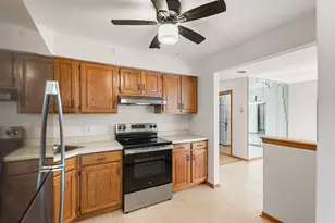 245 W Joliet St, Schererville, IN 46375 - Photo 10