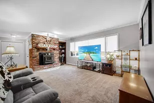 612 Almond St NW, Demotte, IN 46310 - Photo 2