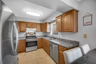 612 Almond St NW, Demotte, IN 46310 - Photo 8