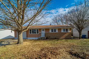 1633 Kuhn Dr, Schererville, IN 46375 - Photo 2