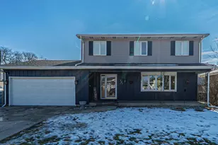 231 Minter Dr, Griffith, IN 46319 - Photo 2