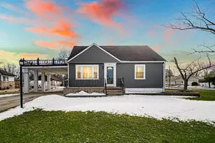 1119 W 38th Pl, Hobart, IN 46342 - Photo 2