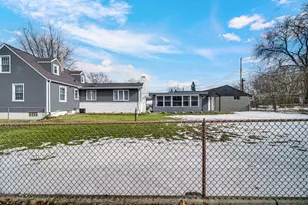 1119 W 38th Pl, Hobart, IN 46342 - Photo 22