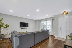 1825 Dogwood Ct, Crown Point, IN 46307 - Photo 10