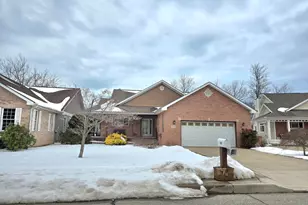 139 Shorewood Dr, Michigan City, IN 46360 - Photo 20