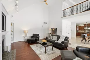 1555 Chalone Ct, Crown Point, IN 46307 - Photo 10