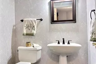 1086 Mission Hills Ct, Chesterton, IN 46304 - Photo 8