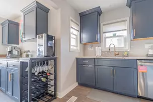 2627 Clough Ave, Highland, IN 46322 - Photo 8