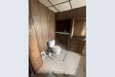 404 Park Avenue, Wheeler, IN 46393 - Photo 18