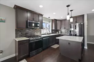 7 Diana Ct, Portage, IN 46368 - Photo 4