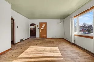 607 W Ripley St, Michigan City, IN 46360 - Photo 8