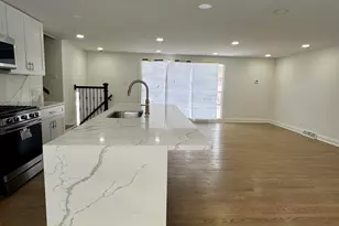 8611 Lakewood Ave, Gary, IN 46403 - Photo 12