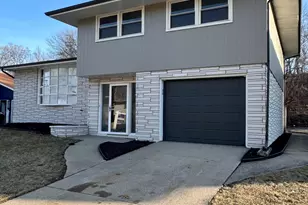 8611 Lakewood Ave, Gary, IN 46403 - Photo 1