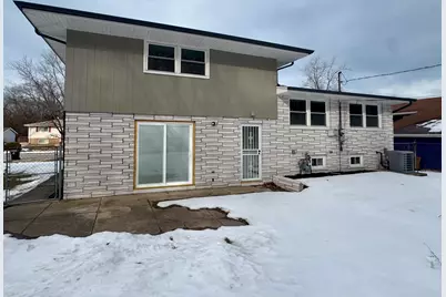 8611 Lakewood Avenue, Gary, IN 46403 - Photo 22