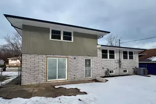 8611 Lakewood Ave, Gary, IN 46403 - Photo 22